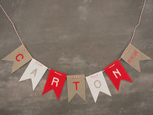 Charger l'image dans la galerie, Feuille de carton perforé à broder