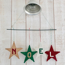Charger l'image dans la galerie, Étoiles mobiles en Vinyle laqué perforé ®