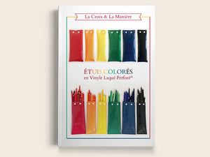 Étuis colorés en Vinyle laqué perforé®